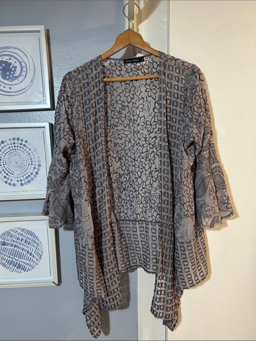 Casual Express Gray Fairy Whimsical Floral Geometric Open-Front Cardigan Size M